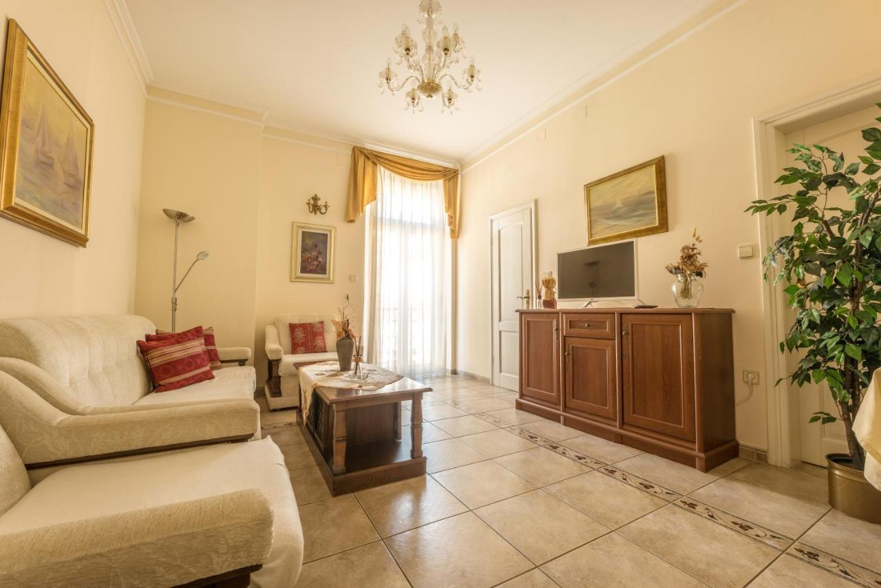 Apartments Villa Devana أوباتيا المظهر الخارجي الصورة